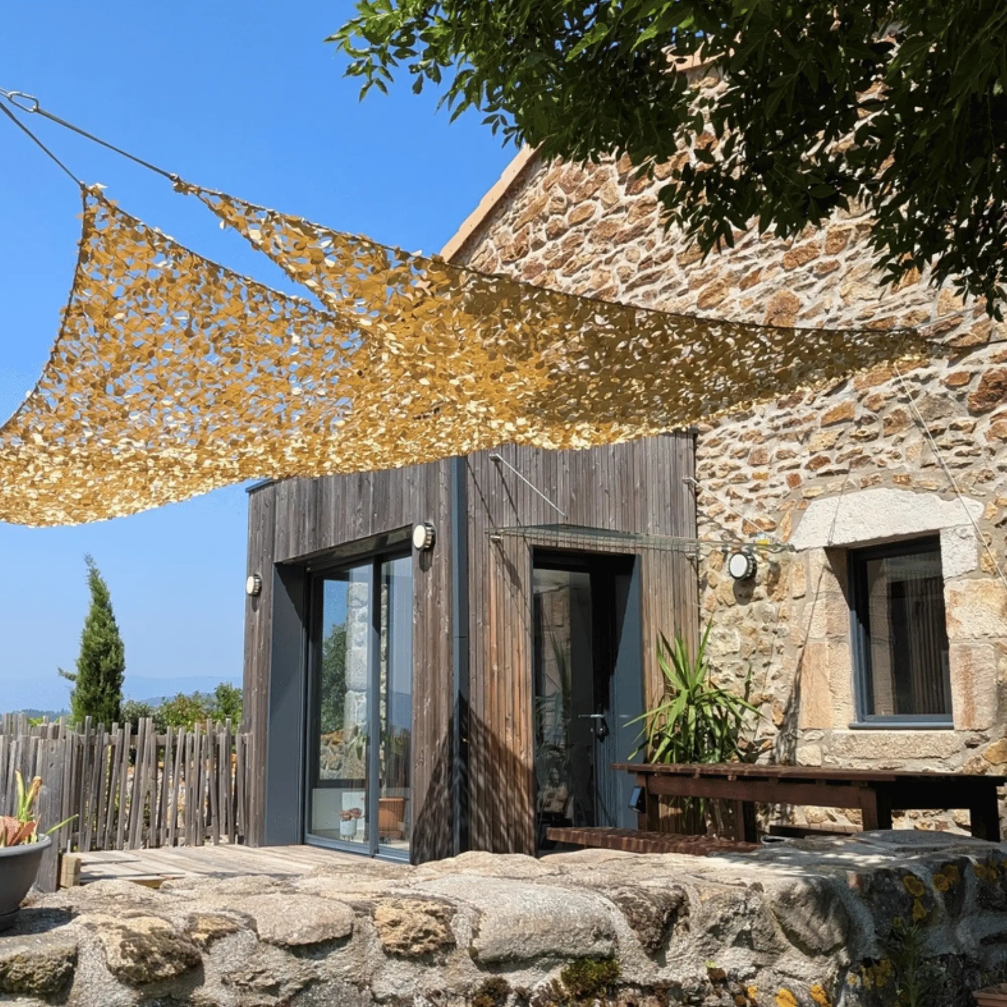 toile de camouflage triangulaire sable