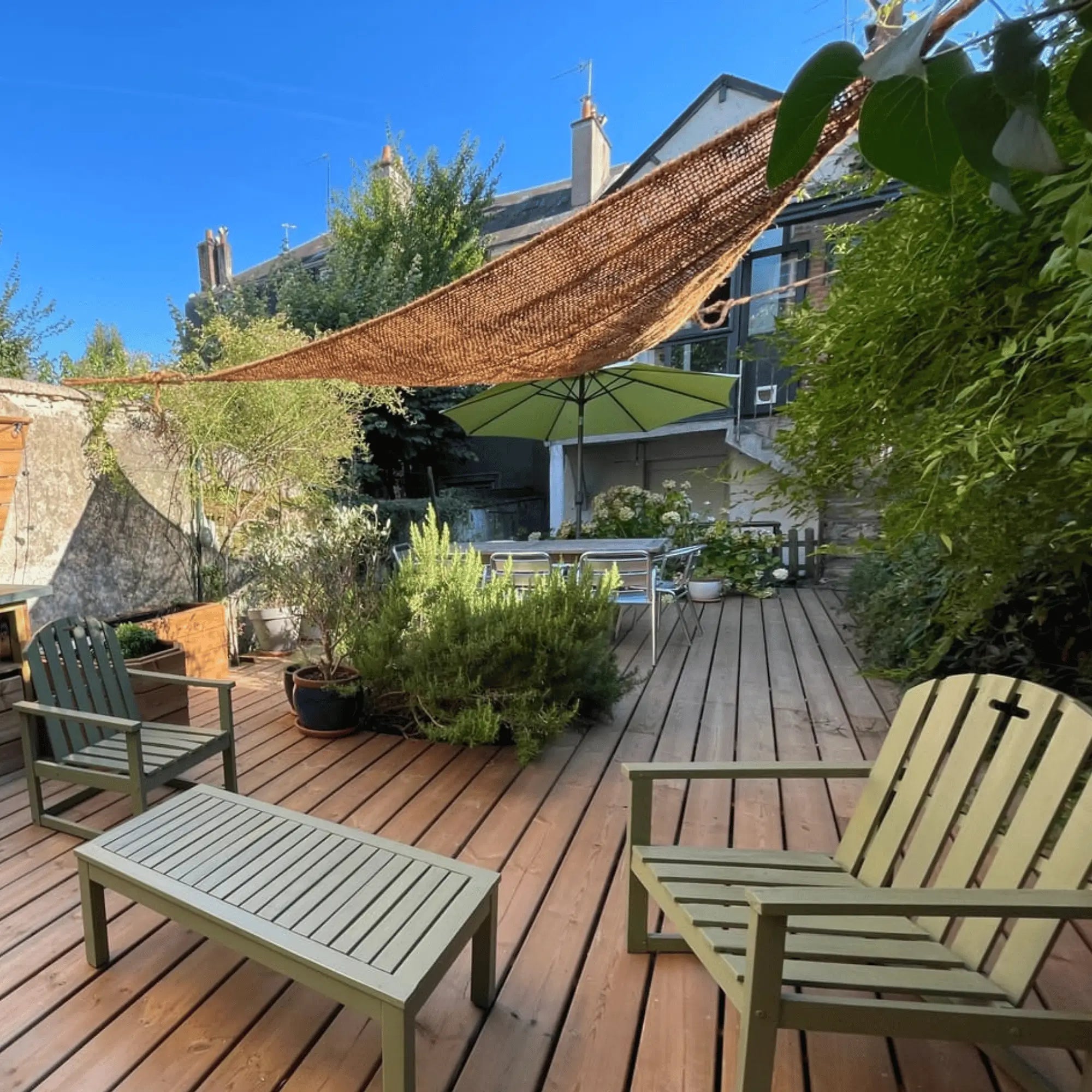 Coconut fiber camouflage net