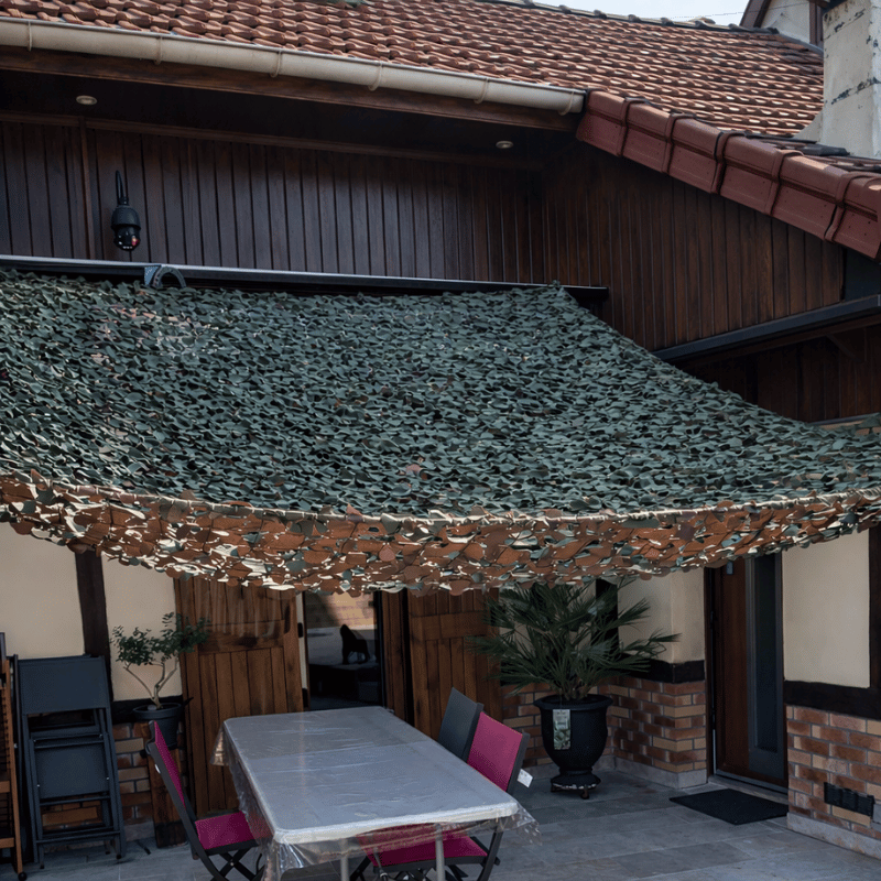 Military triangular camouflage net