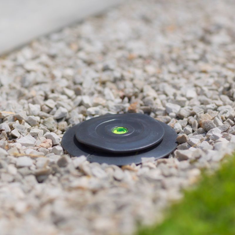 Anchoring base for telescopic masts