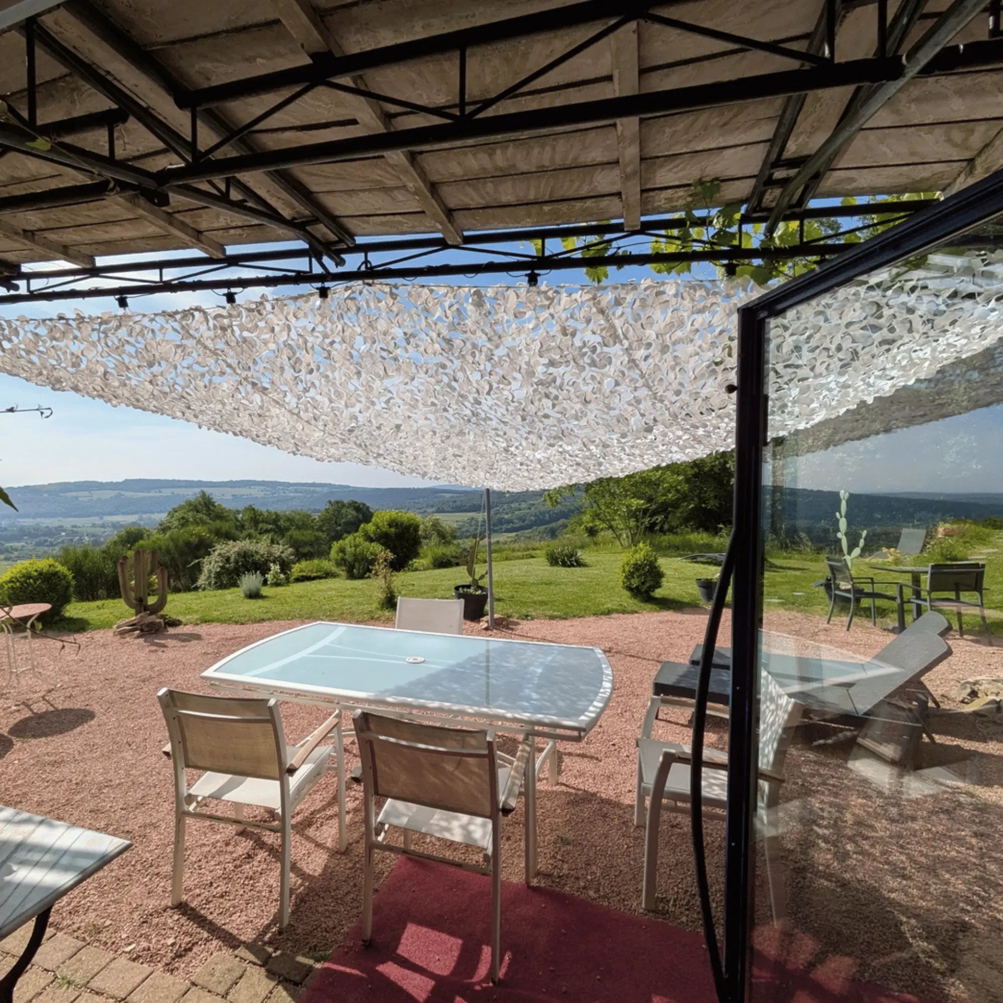 filet camouflage triangulaire blanc