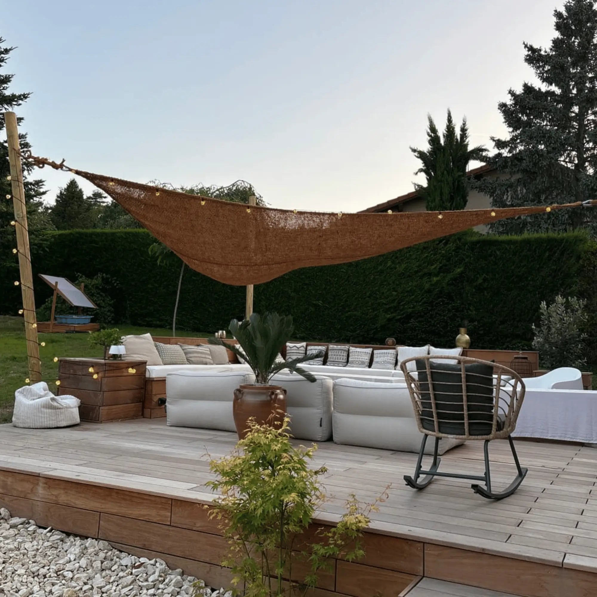 Coconut fiber camouflage net