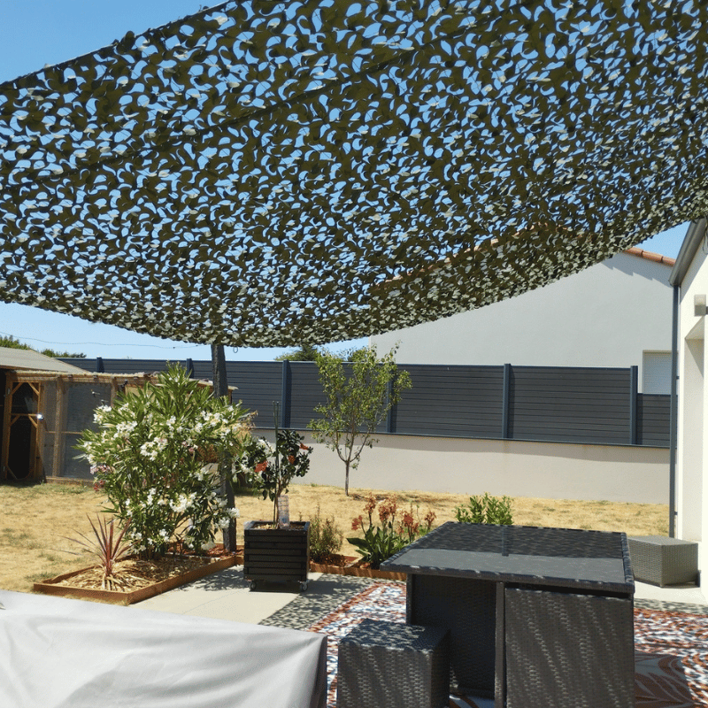 Green reinforced camouflage net