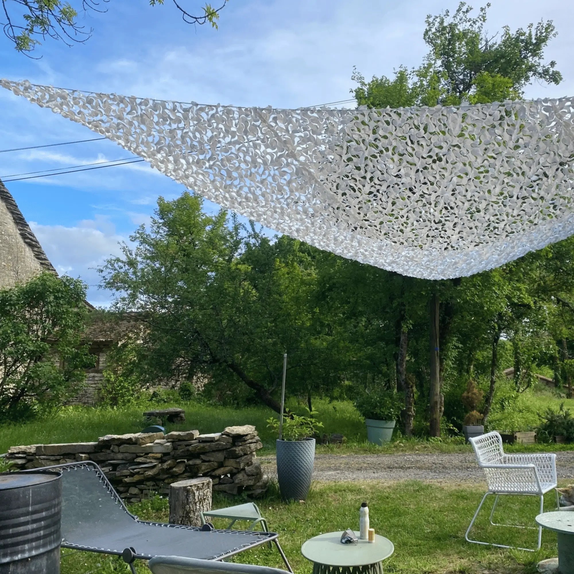 toile camouflage triangulaire blanct